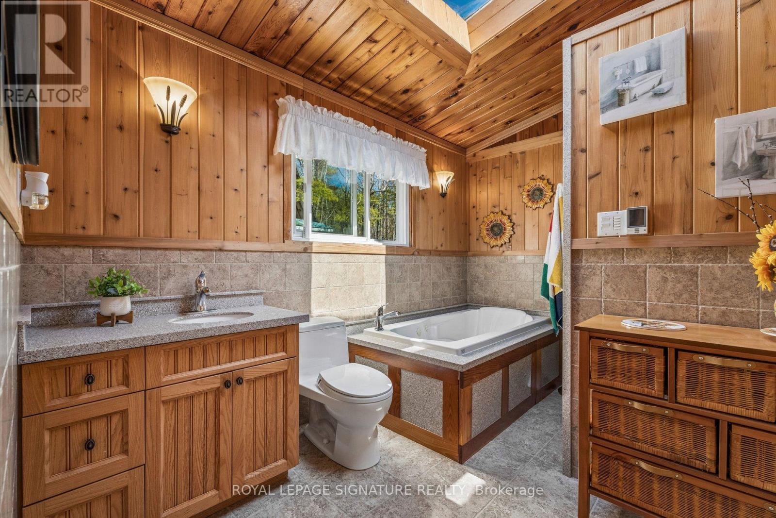 18 Loon Lake Road N, Gravenhurst, Ontario  P1P 1R2 - Photo 25 - X13030260