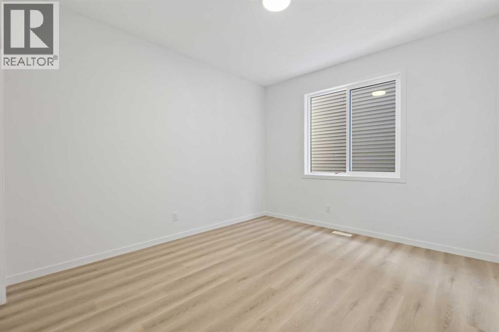 421 Corner Glen Way NE, Calgary, Alberta  T3N 2P1 - Photo 4 - A2273963