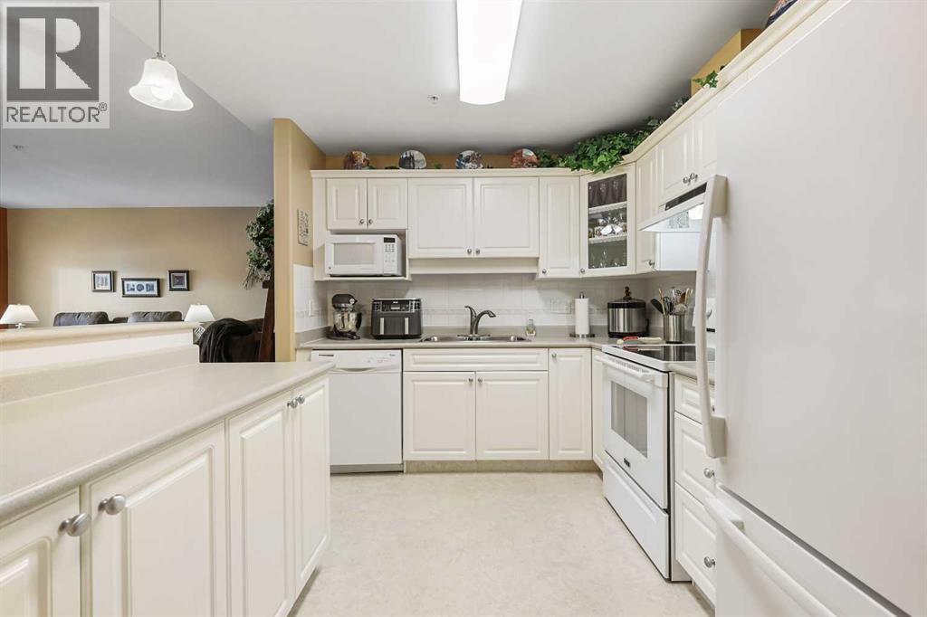 104, 43 Westlake Circle, Strathmore, Alberta  T1P 1T6 - Photo 6 - A2274904