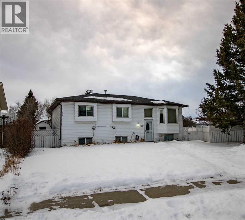 128 10 Avenue NE, Sundre, Alberta  T0M 1X0 - Photo 1 - A2277995