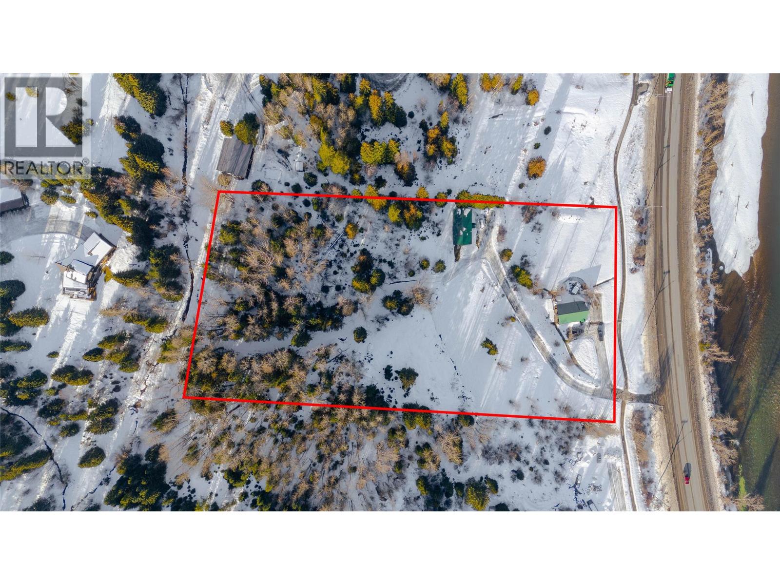 2131 Highway 3 Highway, Fernie, British Columbia  V0B 1M5 - Photo 2 - 10372475