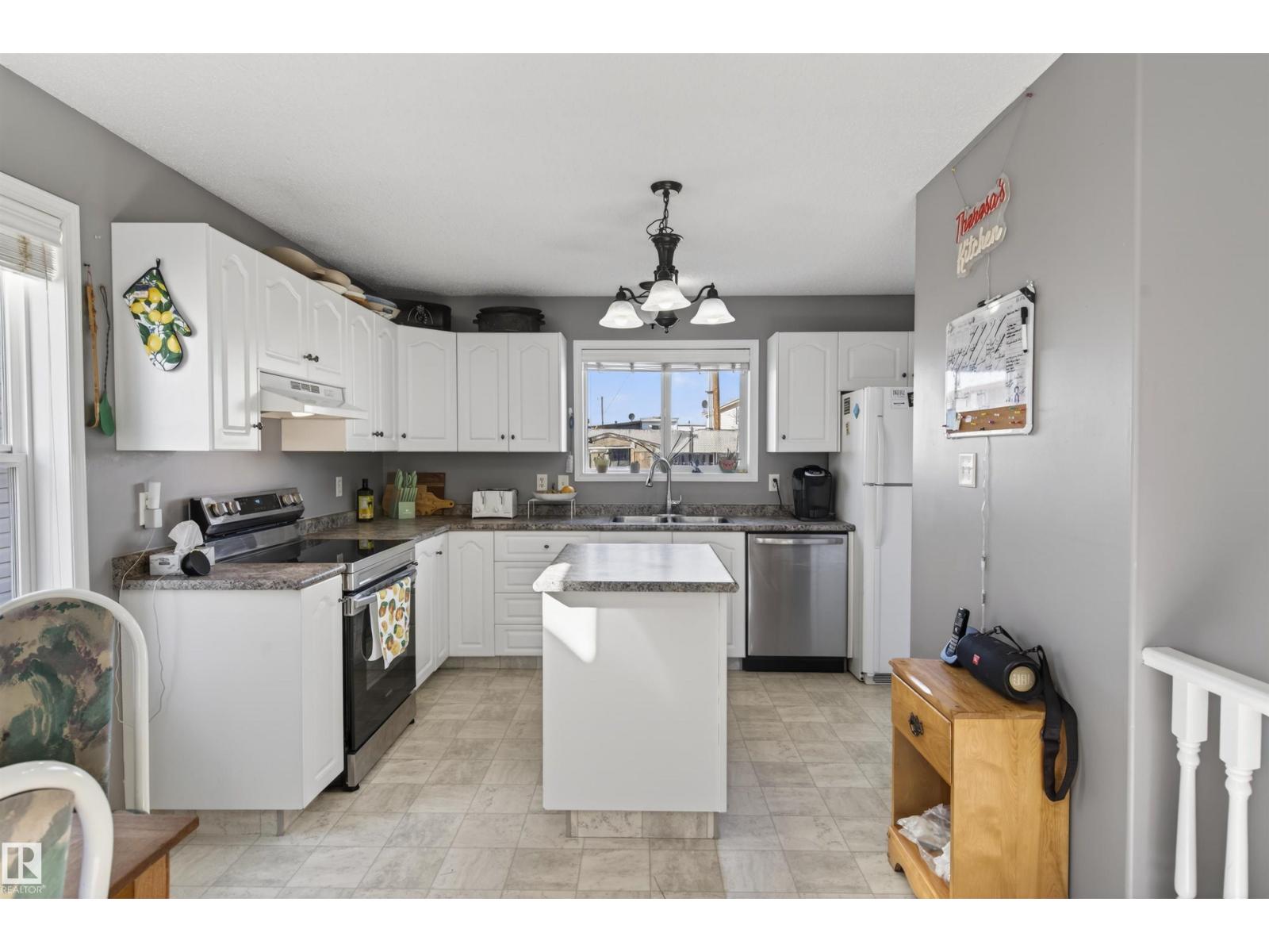 4410 47 Av, Cold Lake, Alberta  T9M 2E2 - Photo 7 - E4483485