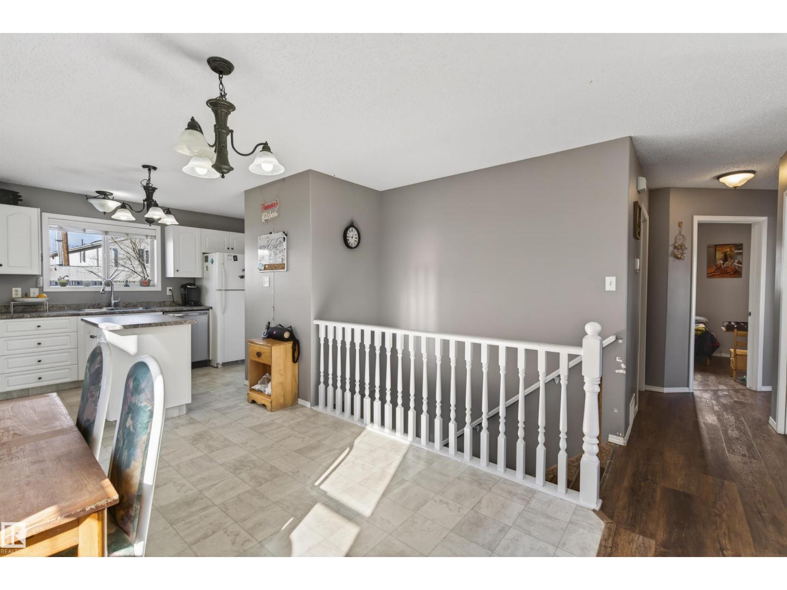 4410 47 Av, Cold Lake, Alberta  T9M 2E2 - Photo 5 - E4483485