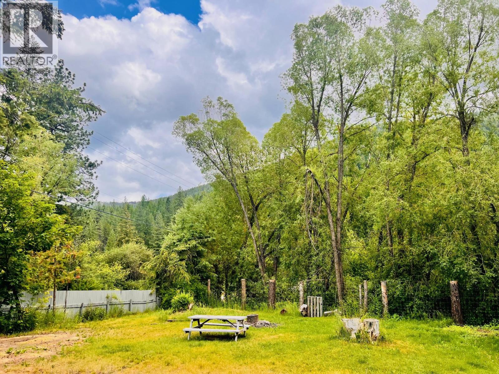 20 Wallace Mountain Road, Beaverdell, British Columbia  V0H 1A0 - Photo 11 - 10378526