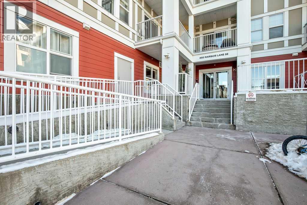 321, 402 Marquis Lane SE, Calgary, Alberta  T3M 2G7 - Photo 3 - A2278008