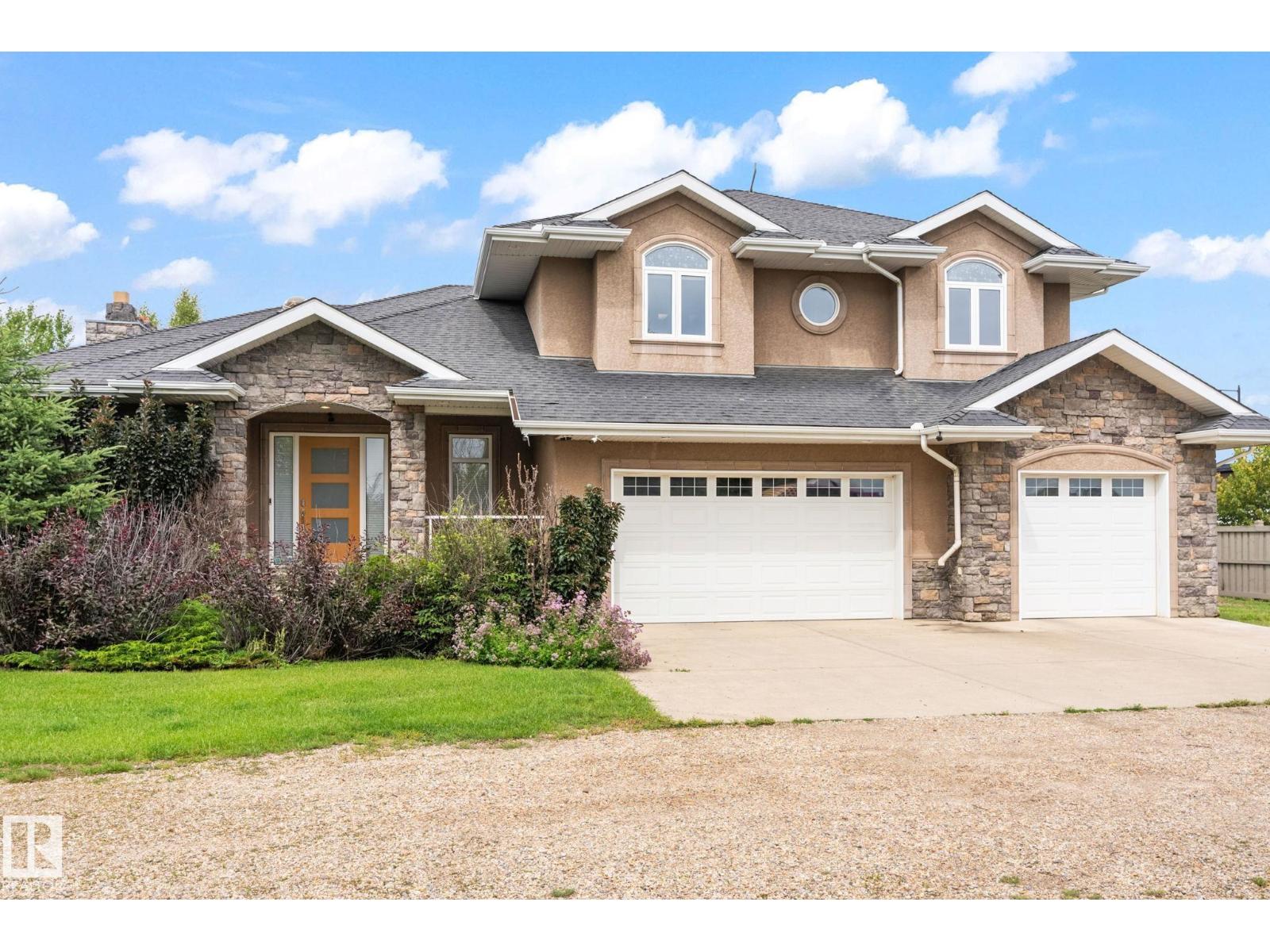 15860 41 AV SW, edmonton, Alberta