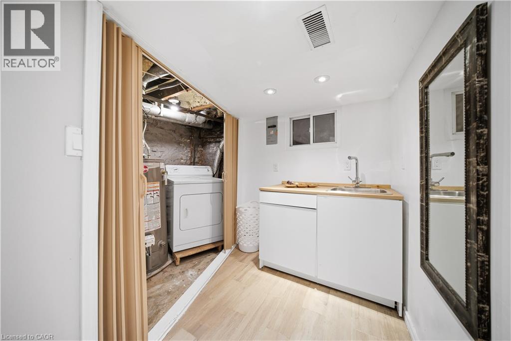 107 Queen Street S, Hamilton, Ontario  L8P 3R9 - Photo 35 - 40808863