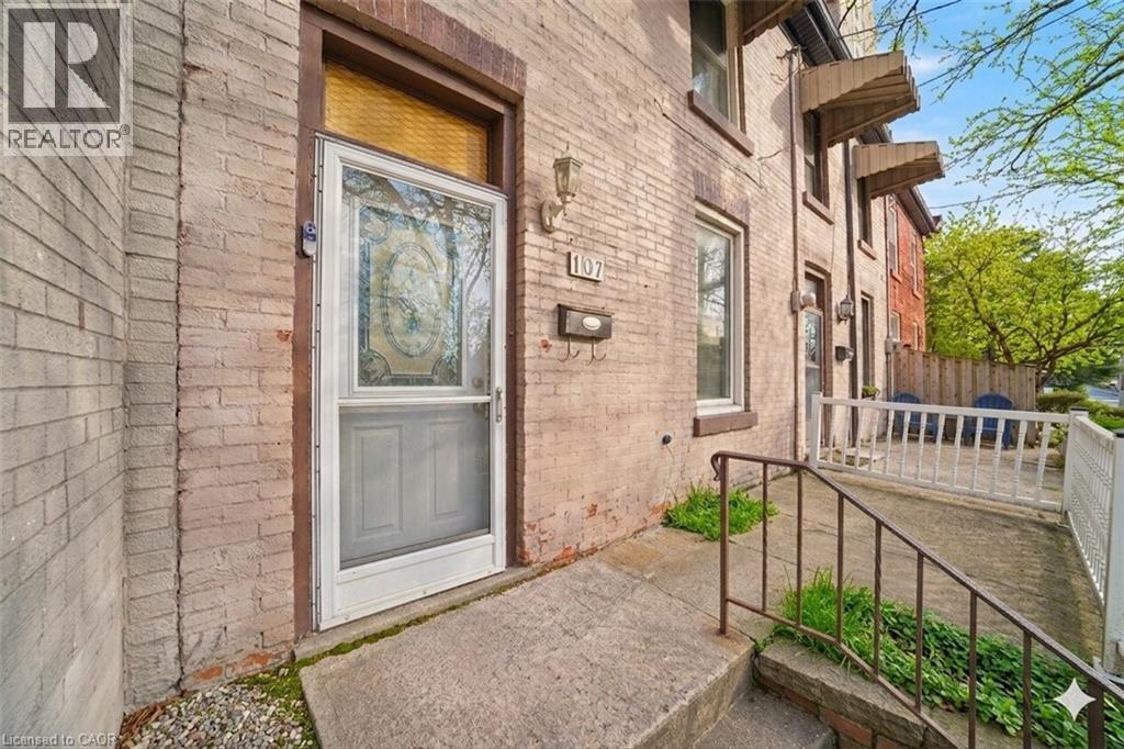 107 Queen Street S, Hamilton, Ontario  L8P 3R9 - Photo 2 - 40808863