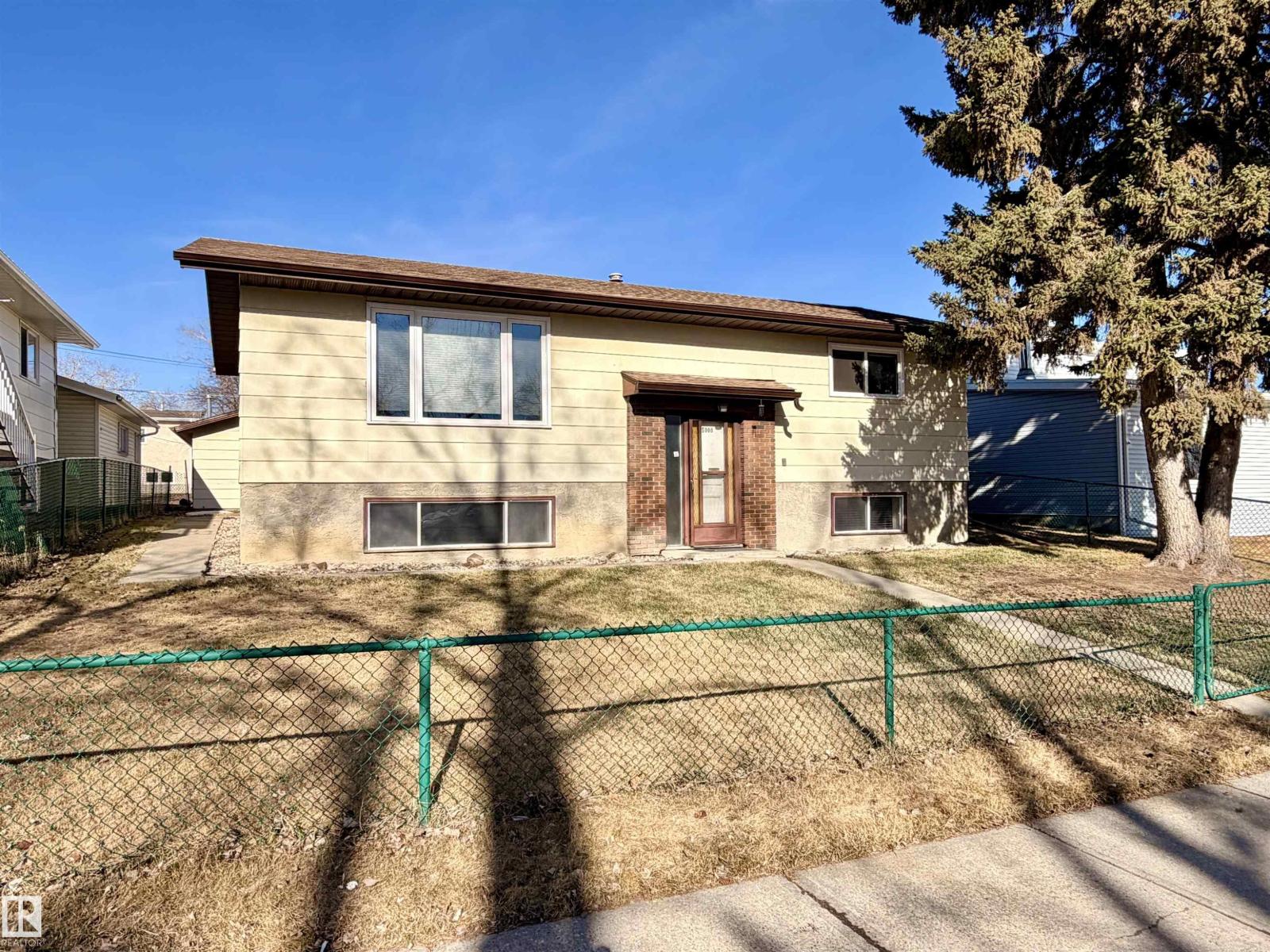 5008 44 St, Drayton Valley, Alberta  T7A 1B9 - Photo 2 - E4483269