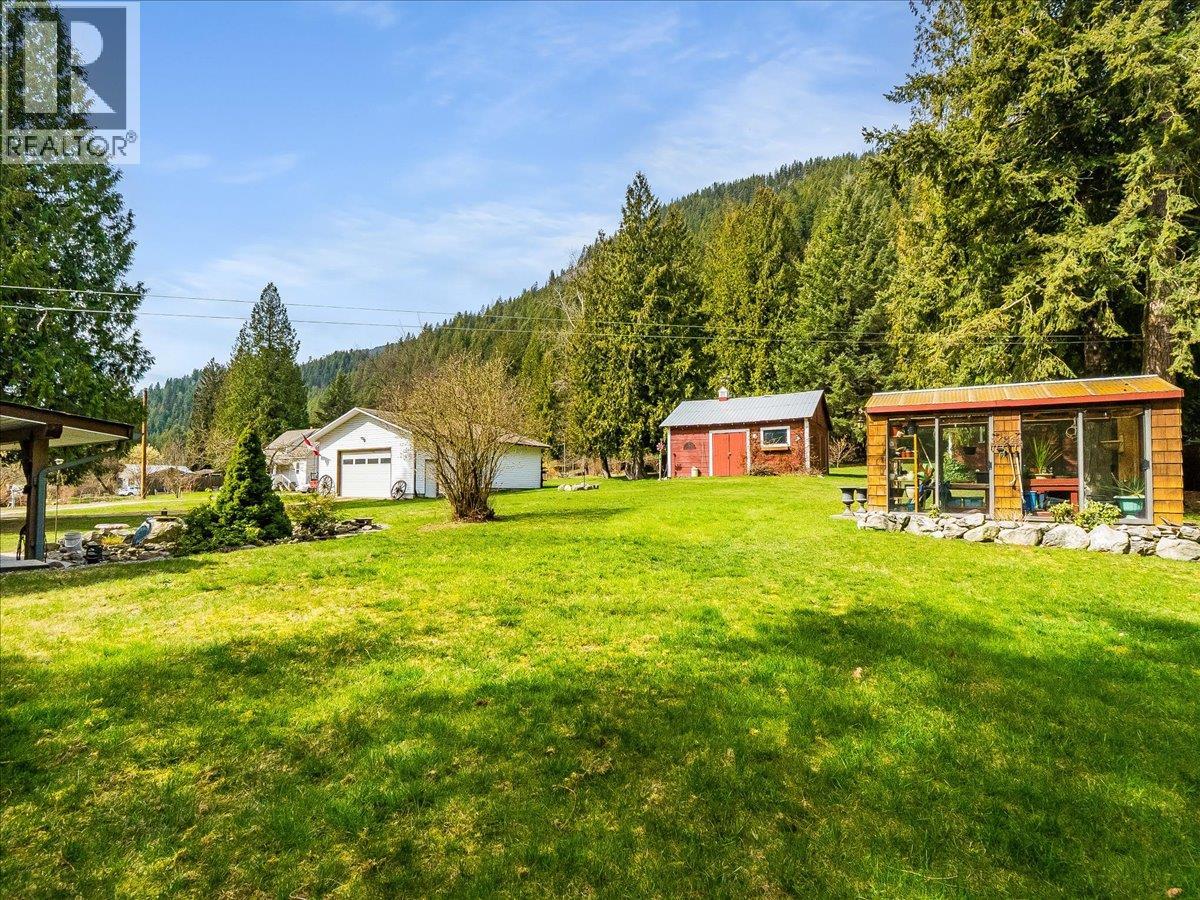 1663 Moran Road Road, Thrums, British Columbia  V1N 4N5 - Photo 31 - 10382160