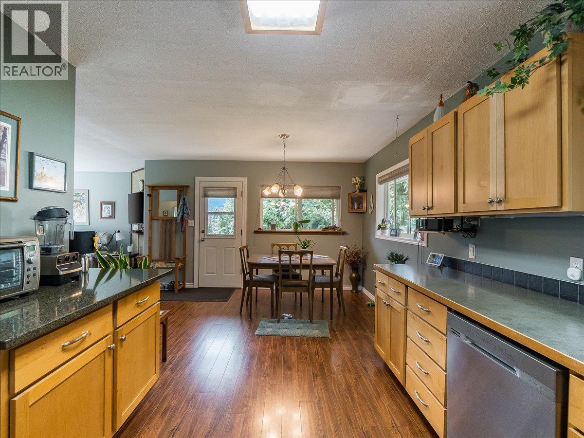 1663 Moran Road Road, Thrums, British Columbia  V1N 4N5 - Photo 8 - 10382160