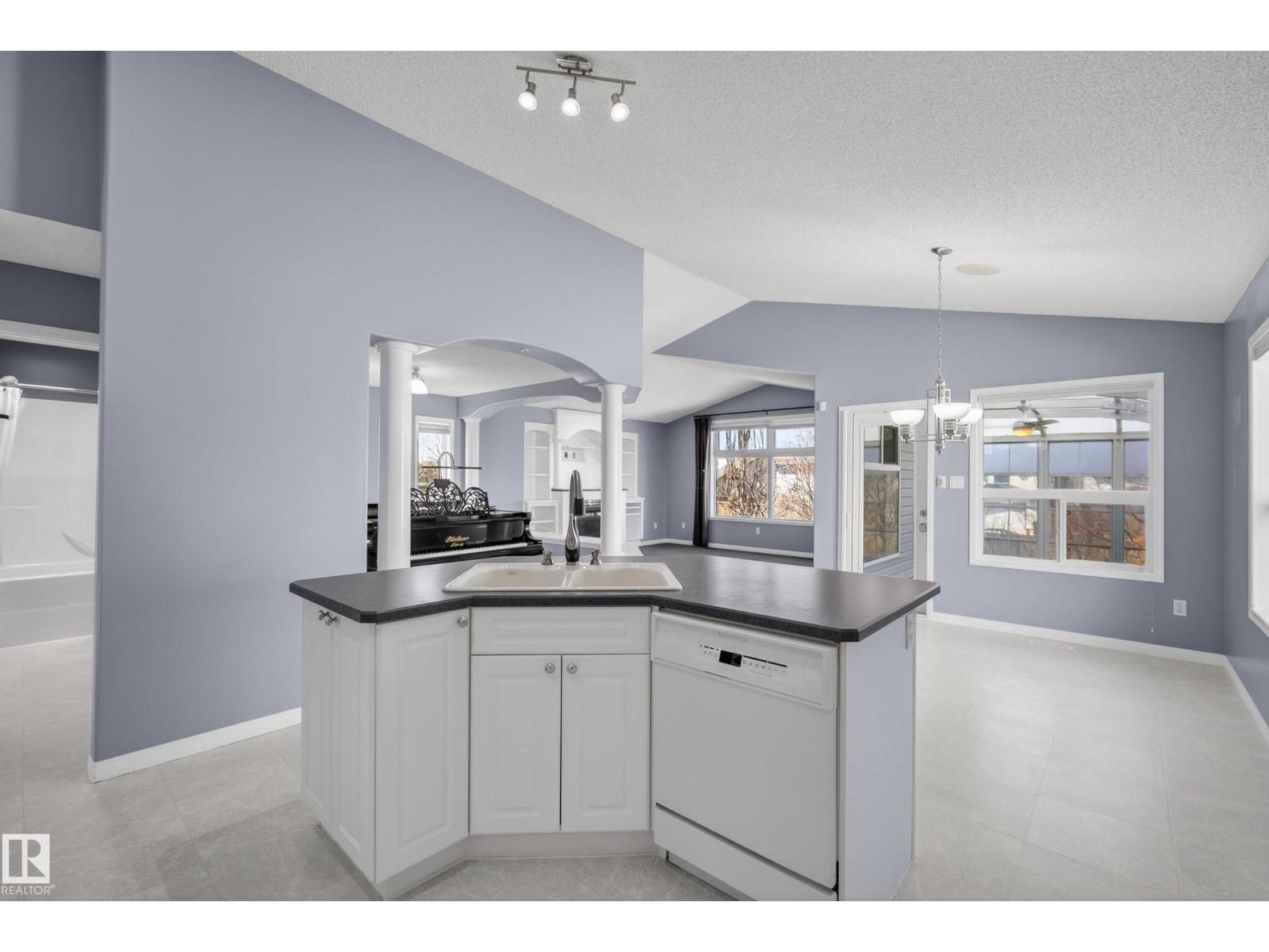 720 87 St Sw, Edmonton, Alberta  T6X 1G6 - Photo 10 - E4483478