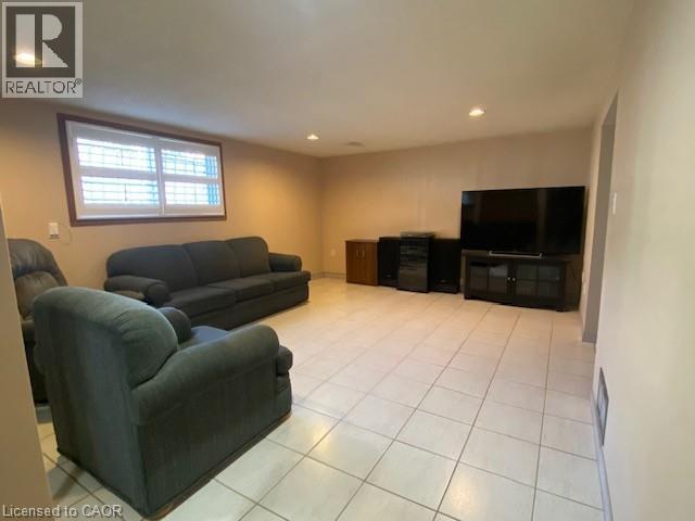 6 Cavalier Court, Hamilton, Ontario  L8H 2S4 - Photo 12 - 40811885