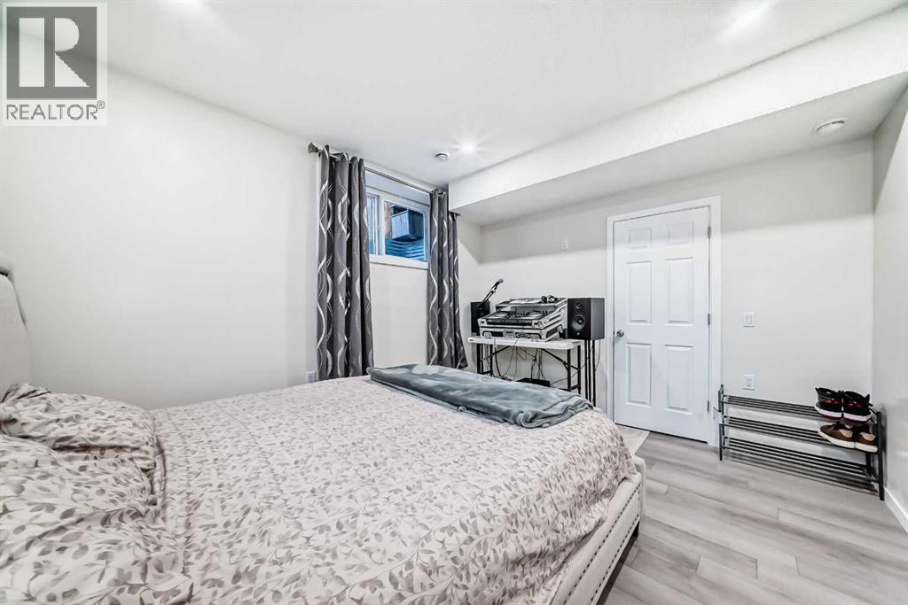 199 Kinniburgh Road, Chestermere, Alberta  T1X 0T8 - Photo 36 - A2284977