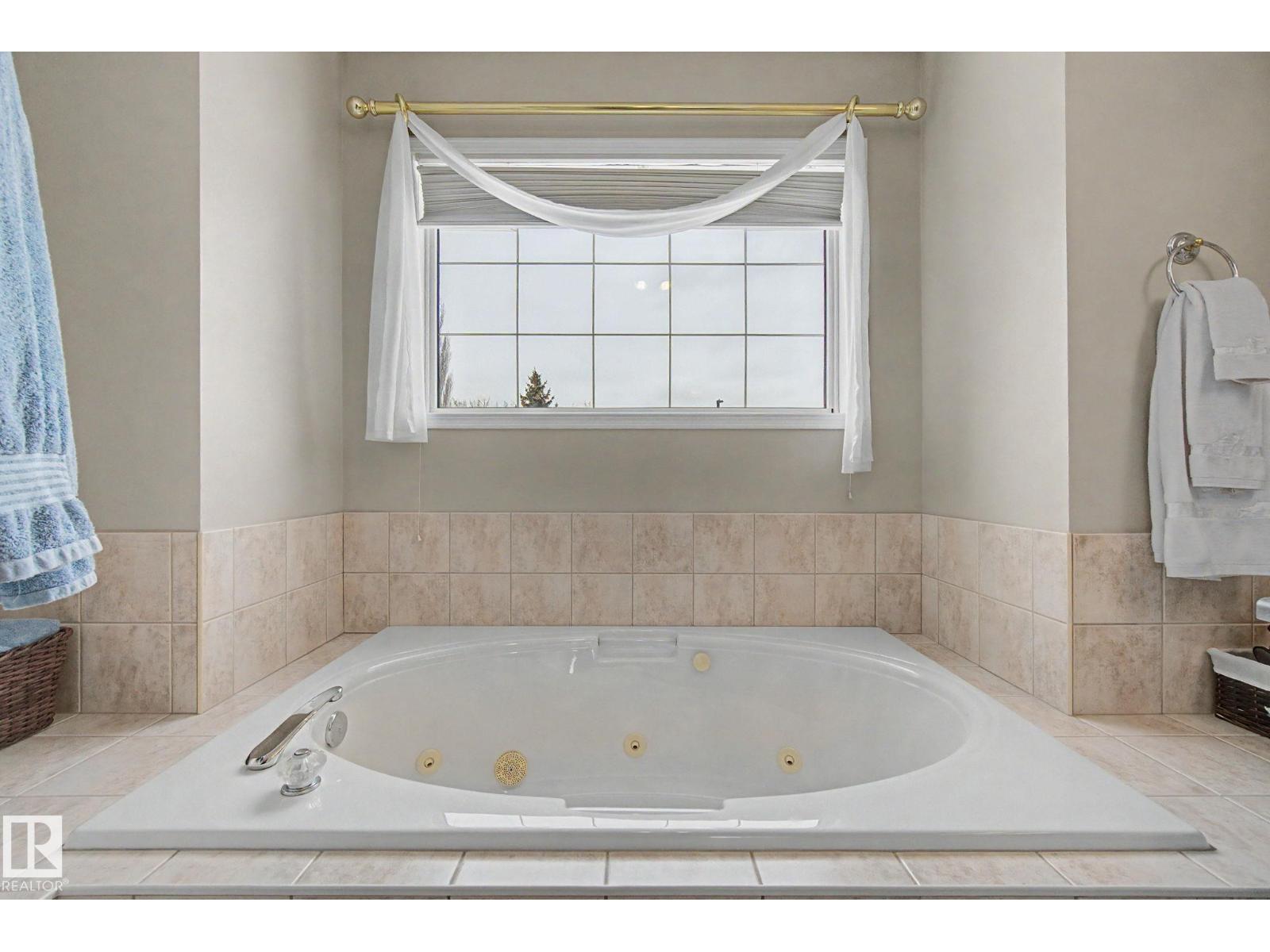 11732 10 Av Nw Nw, Edmonton, Alberta  T6J 7A6 - Photo 19 - E4483473