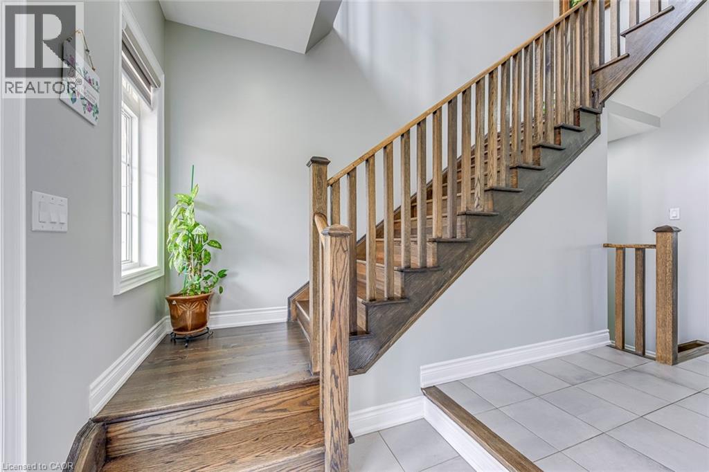 99 Mcknight Avenue, Waterdown, Ontario  L8B 0T8 - Photo 18 - 40812996