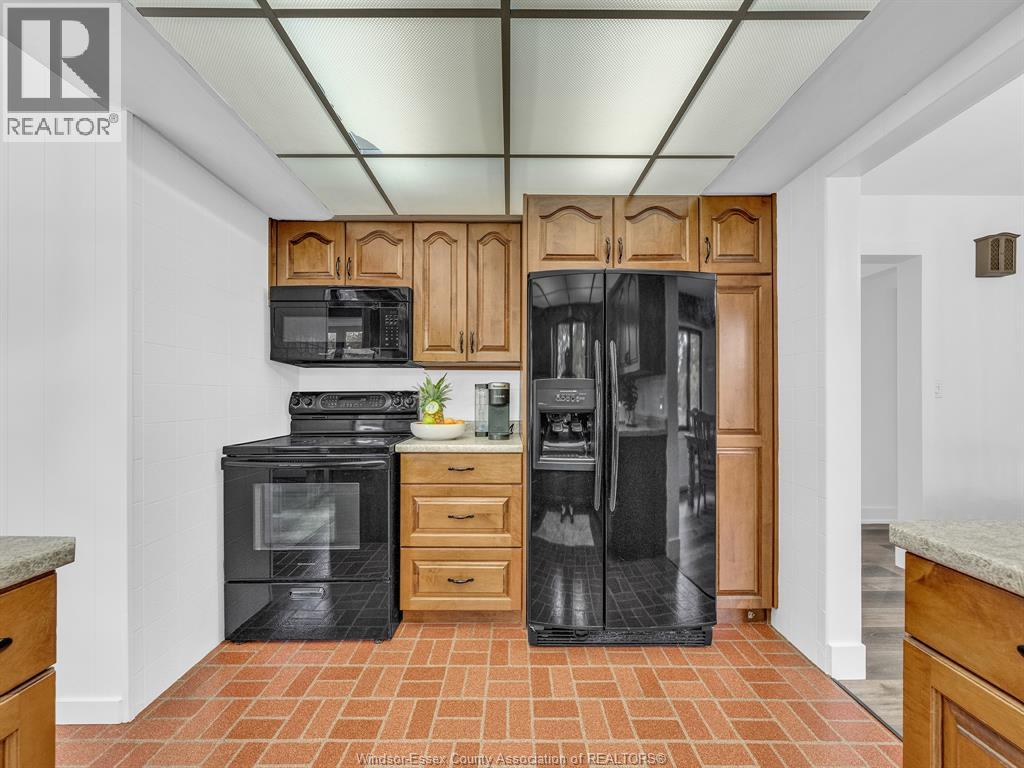 1367 Oxford Avenue, Kingsville, Ontario  N9Y 2S8 - Photo 10 - 26008913