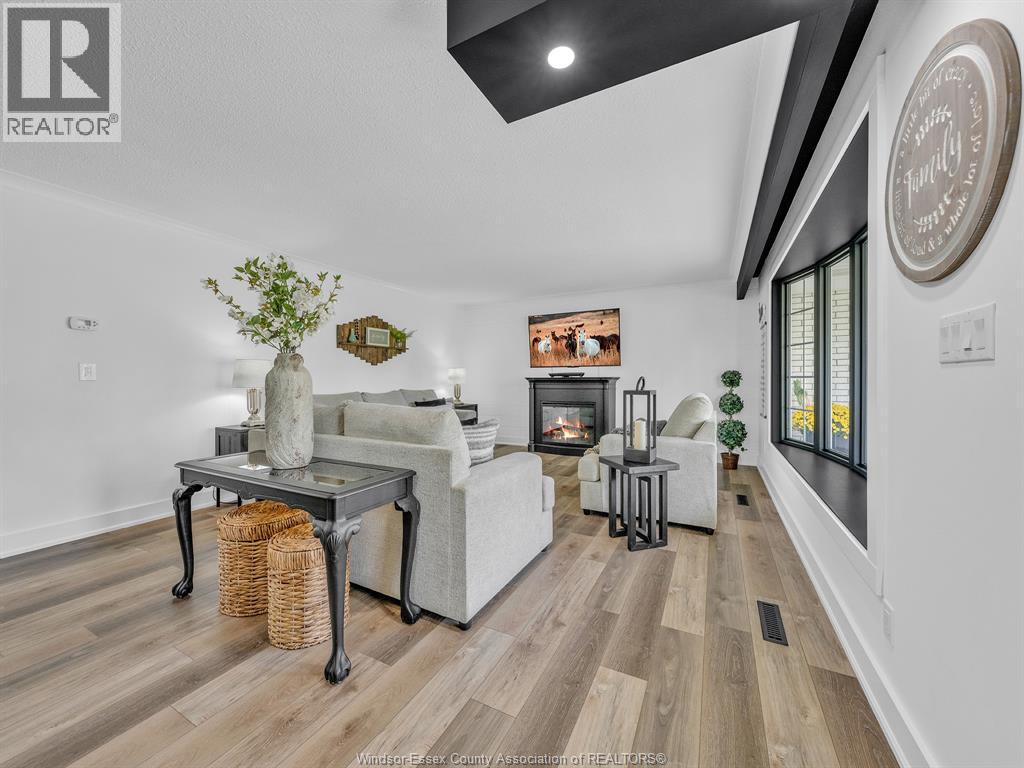 1367 Oxford Avenue, Kingsville, Ontario  N9Y 2S8 - Photo 2 - 26008913