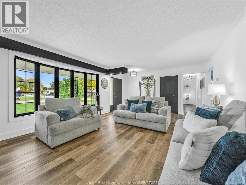 1367 Oxford Avenue, Kingsville, Ontario  N9Y 2S8 - Photo 4 - 26008913