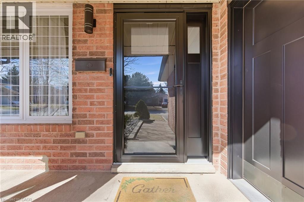 2 Hickory Court, Welland, Ontario  L3C 6S9 - Photo 3 - 40815054