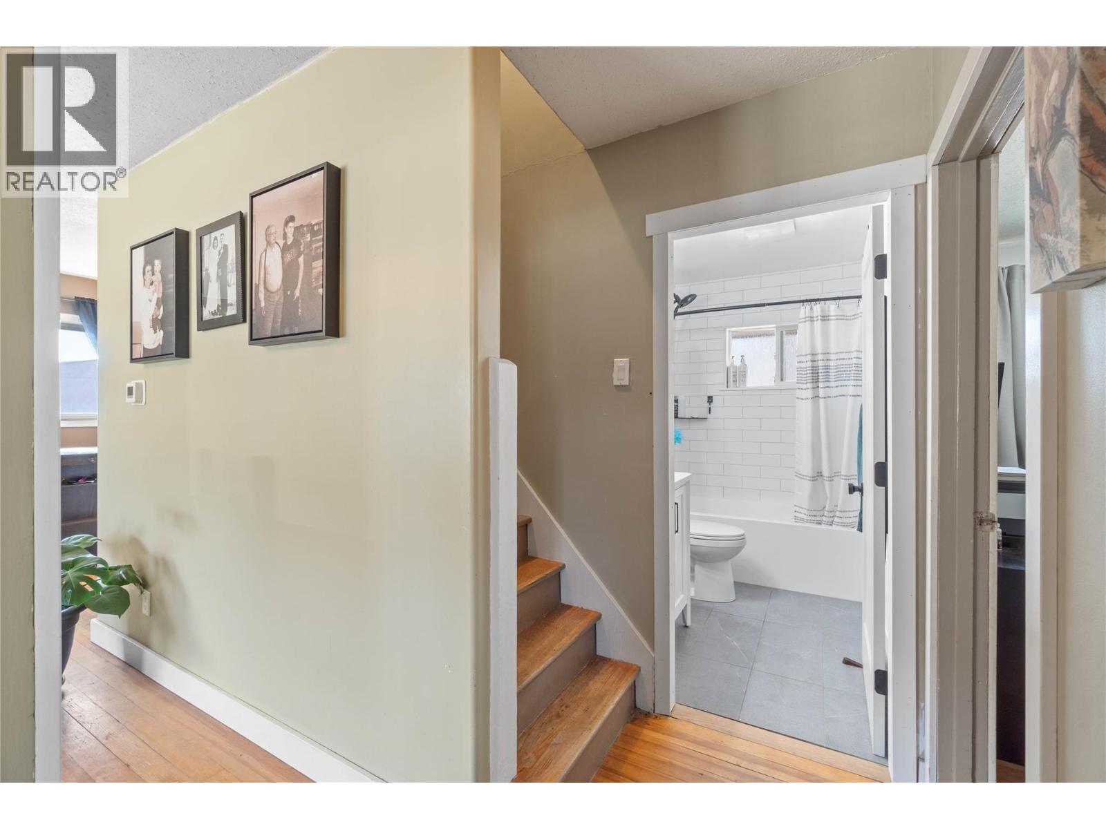 2164 Crescent Drive, Kamloops, British Columbia  V2C 4J4 - Photo 9 - 10383922