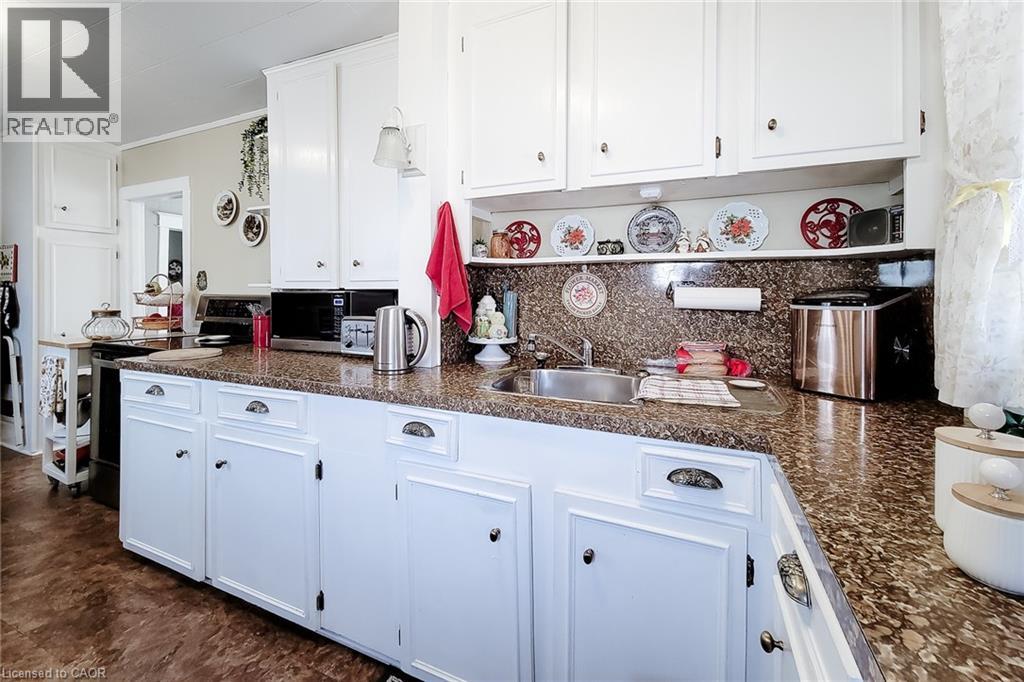 72 East 32nd Street, Hamilton, Ontario  L8V 2R9 - Photo 17 - 40816344