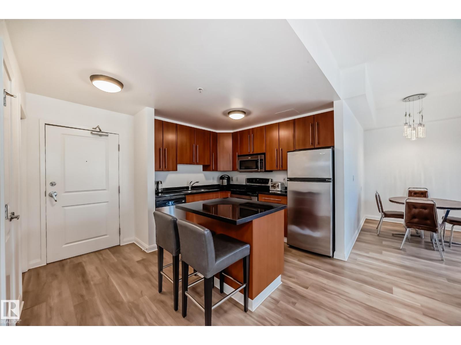 #908 9819 104 St Nw, Edmonton, Alberta  T5K 0Y8 - Photo 6 - E4483482