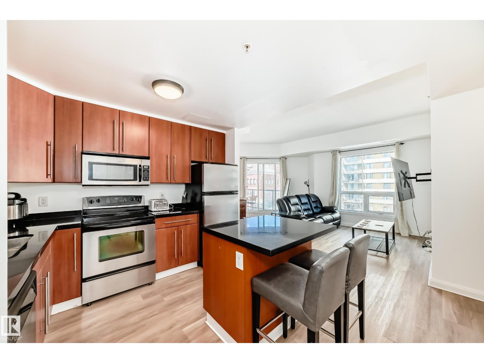 #908 9819 104 St Nw, Edmonton, Alberta  T5K 0Y8 - Photo 10 - E4483482