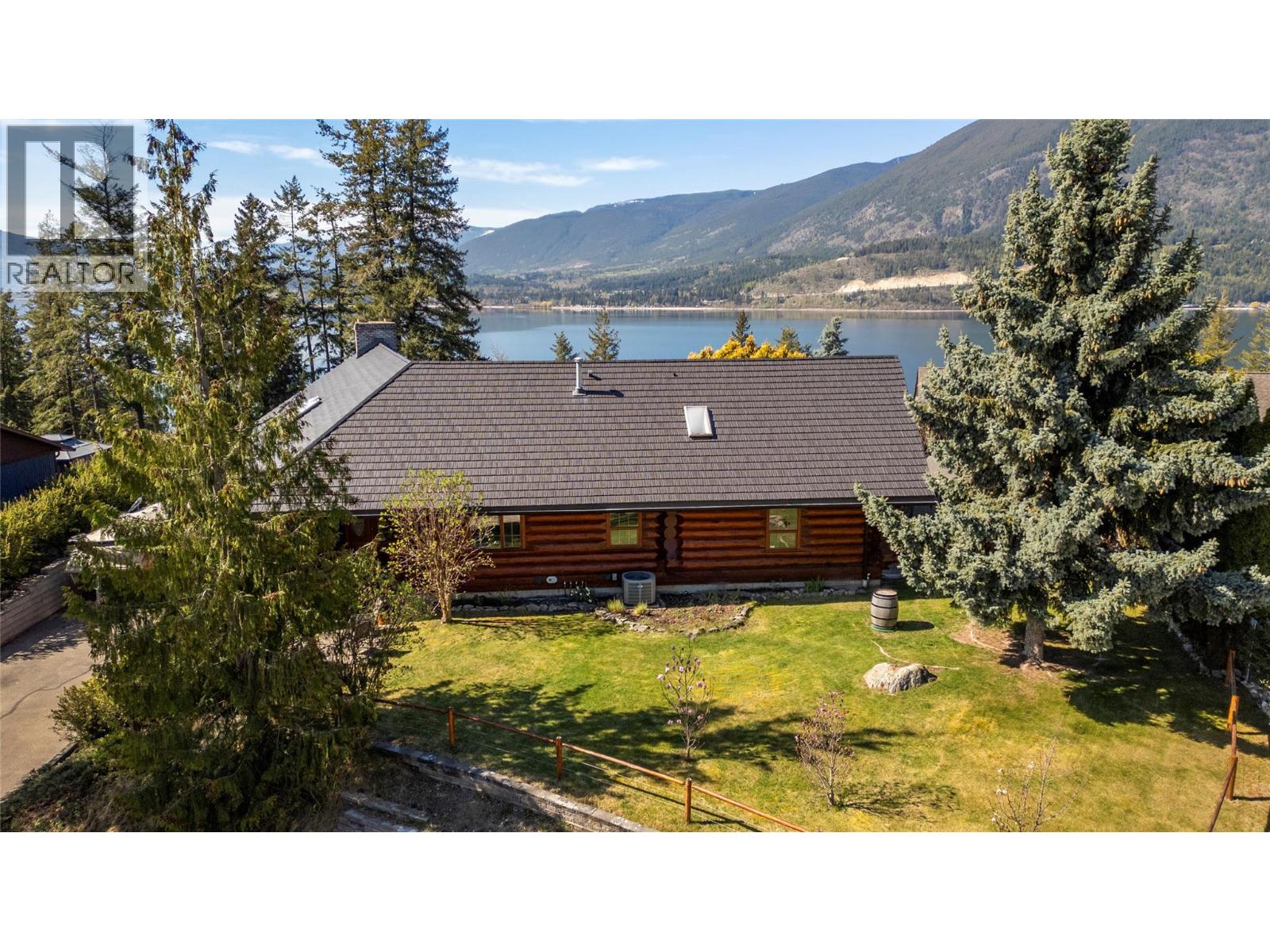 3660 Braelyn Road, Tappen, British Columbia  V0E 2X0 - Photo 1 - 10384232