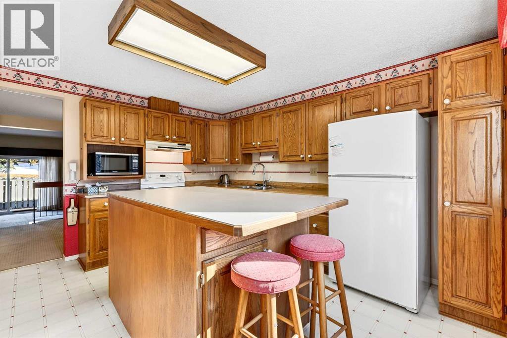 172 Glamis Terrace SW, Calgary, Alberta  T3E 6V3 - Photo 18 - A2290746