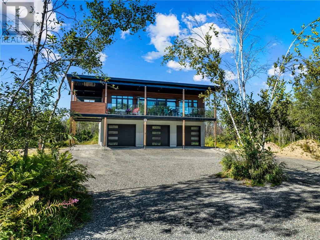 1836 Yorkshire Drive, Val Caron, Ontario  P3N 1R9 - Photo 1 - 2127266