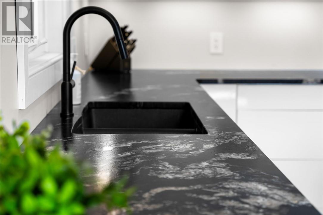 1836 Yorkshire Drive, Val Caron, Ontario  P3N 1R9 - Photo 13 - 2127266