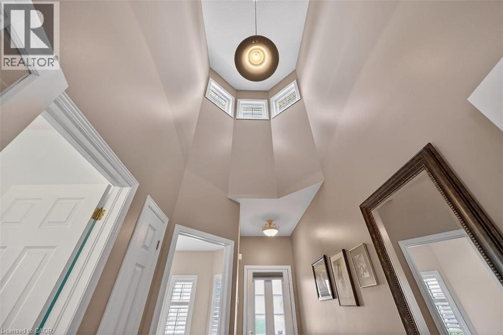 48 Hallmark Trail, Hamilton, Ontario  L9B 0B8 - Photo 4 - 40818729