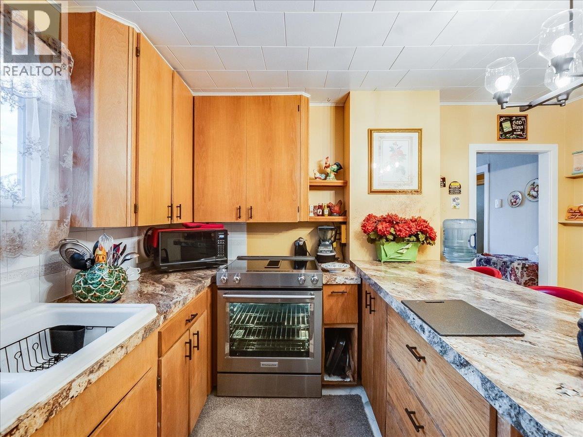 2257 Daniel Street, Trail, British Columbia  V1R 4H2 - Photo 9 - 10384358