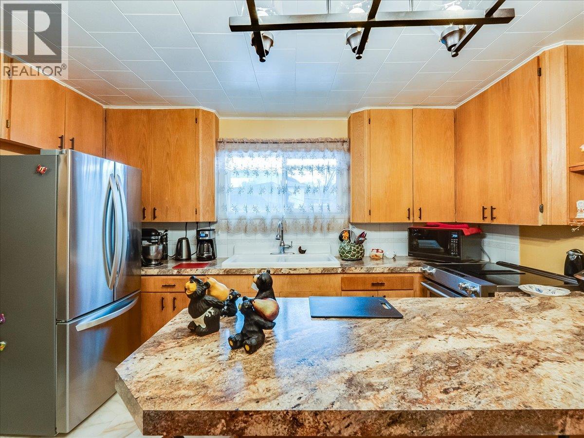 2257 Daniel Street, Trail, British Columbia  V1R 4H2 - Photo 6 - 10384358