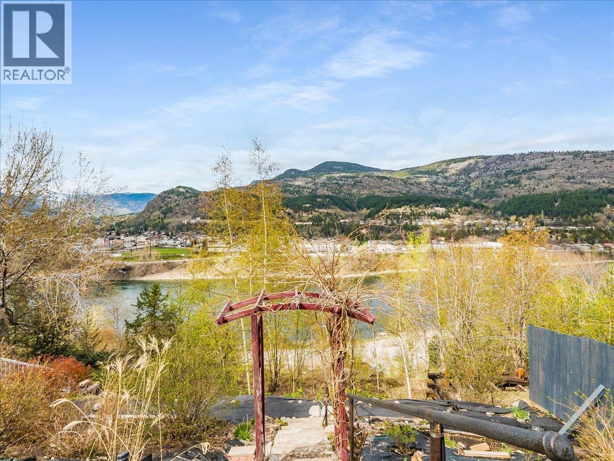 2257 Daniel Street, Trail, British Columbia  V1R 4H2 - Photo 55 - 10384358