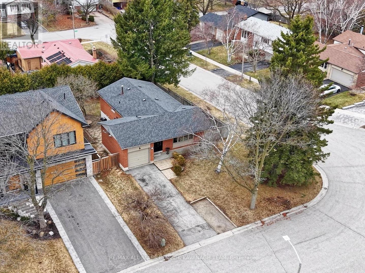 30 SIR CARADOC PLACE, Markham, Ontario