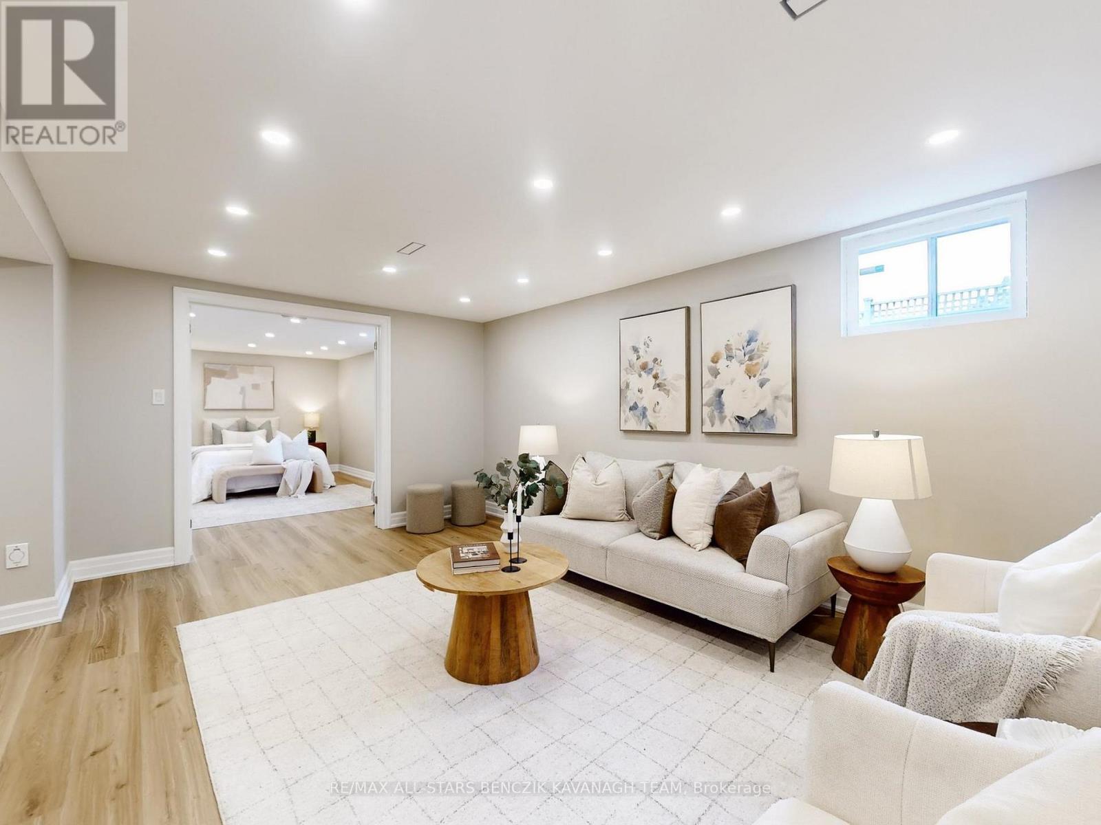 30 Sir Caradoc Place, Markham, Ontario  L3P 2X6 - Photo 17 - N12950798