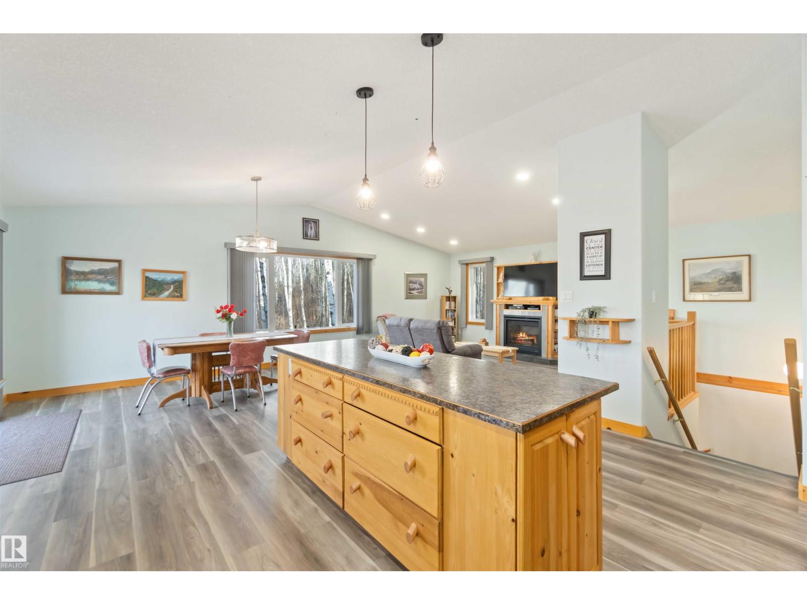 30 59209 Hwy 18, Rural Barrhead County, Alberta  T7N 1N3 - Photo 14 - E4483490