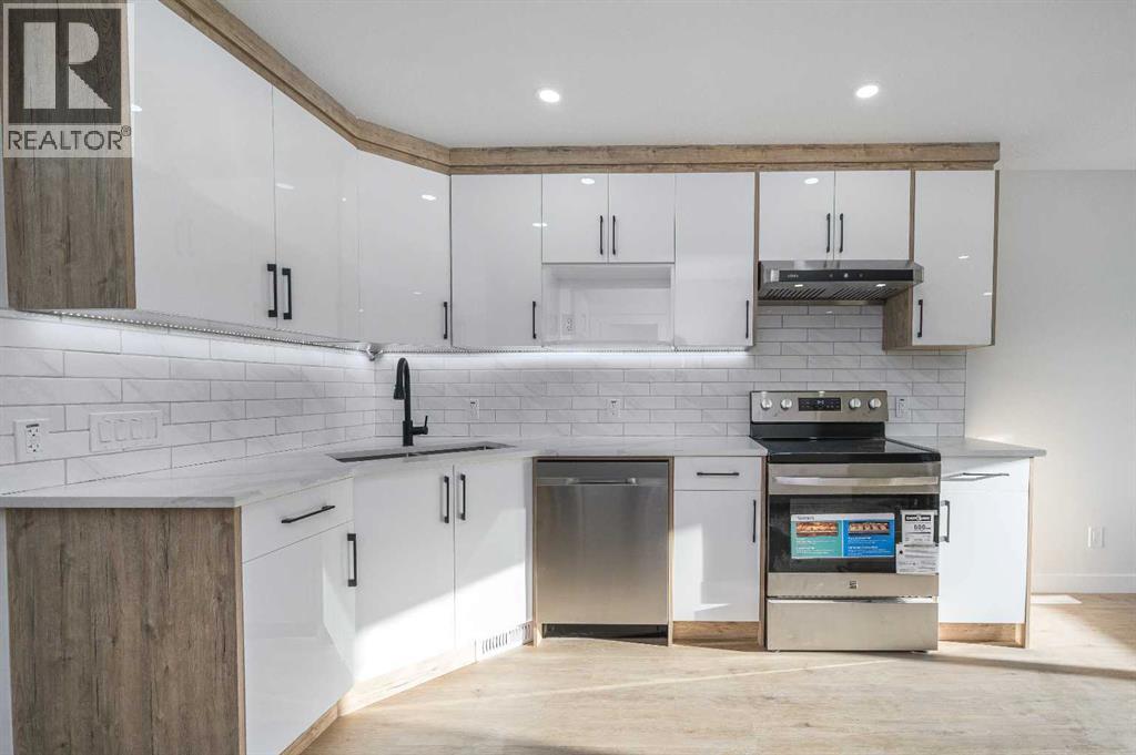 4249 Catalina Boulevard NE, Calgary, Alberta