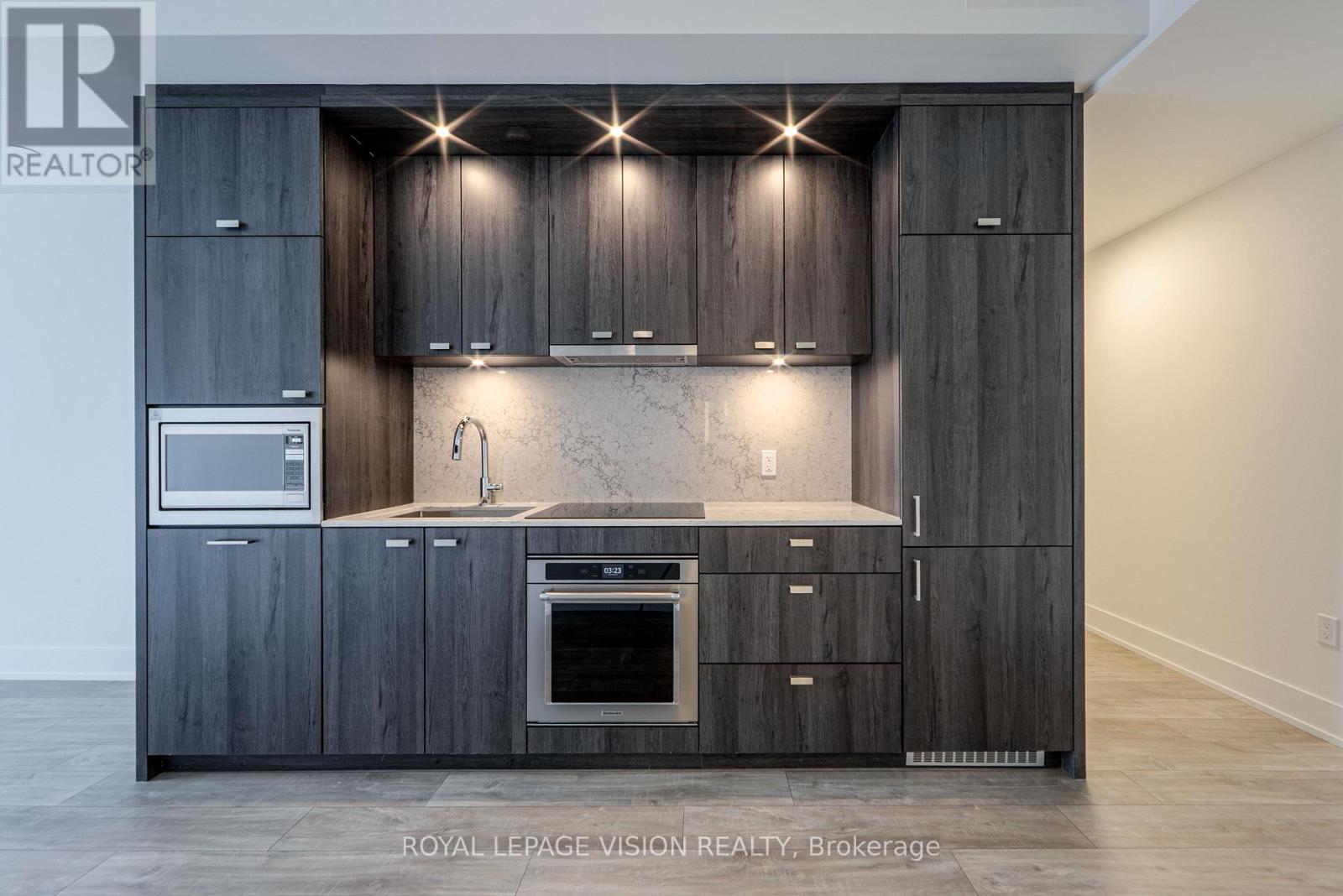 340 - 858 Dupont Street, Toronto, Ontario  M6G 0C1 - Photo 5 - W12829340