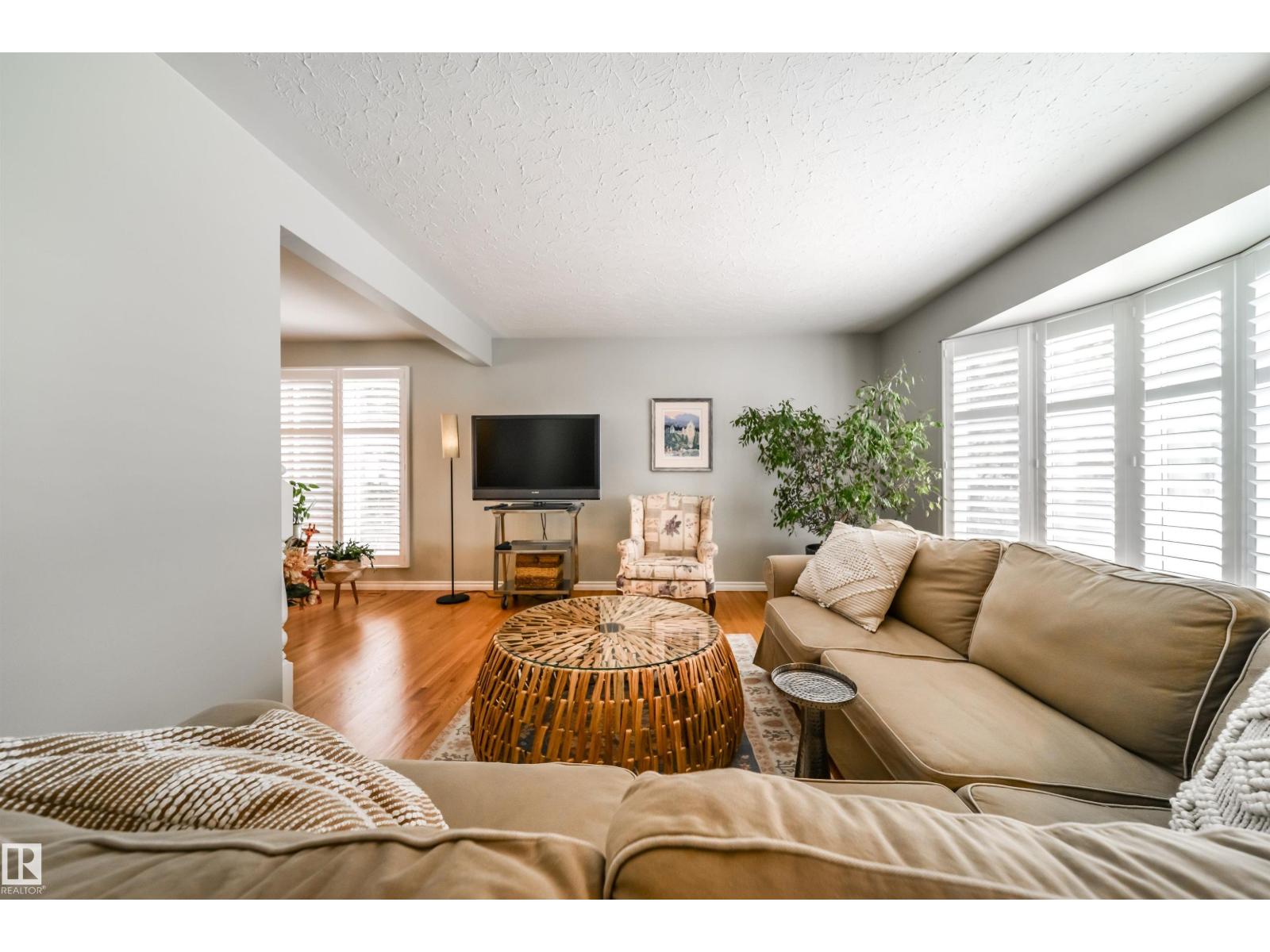 10231 46 St Nw, Edmonton, Alberta  T6A 1X9 - Photo 11 - E4483507