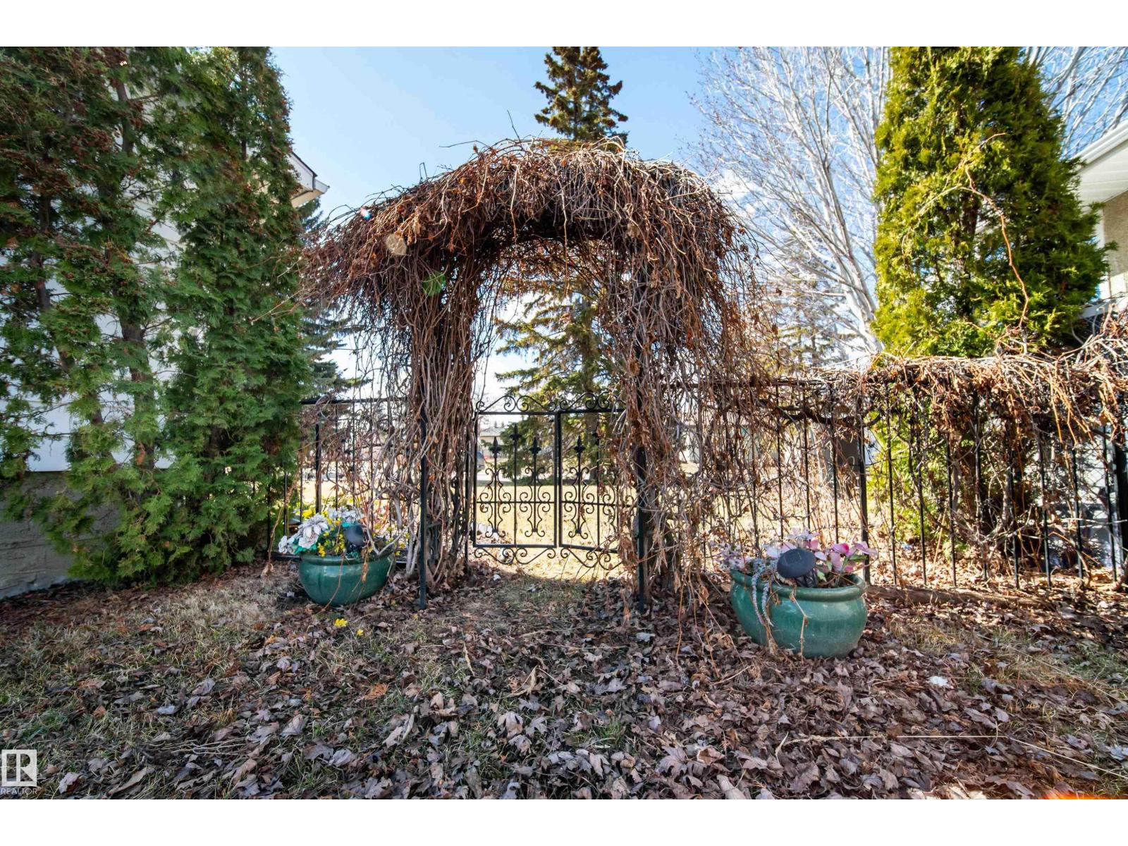 10231 46 St Nw, Edmonton, Alberta  T6A 1X9 - Photo 28 - E4483507