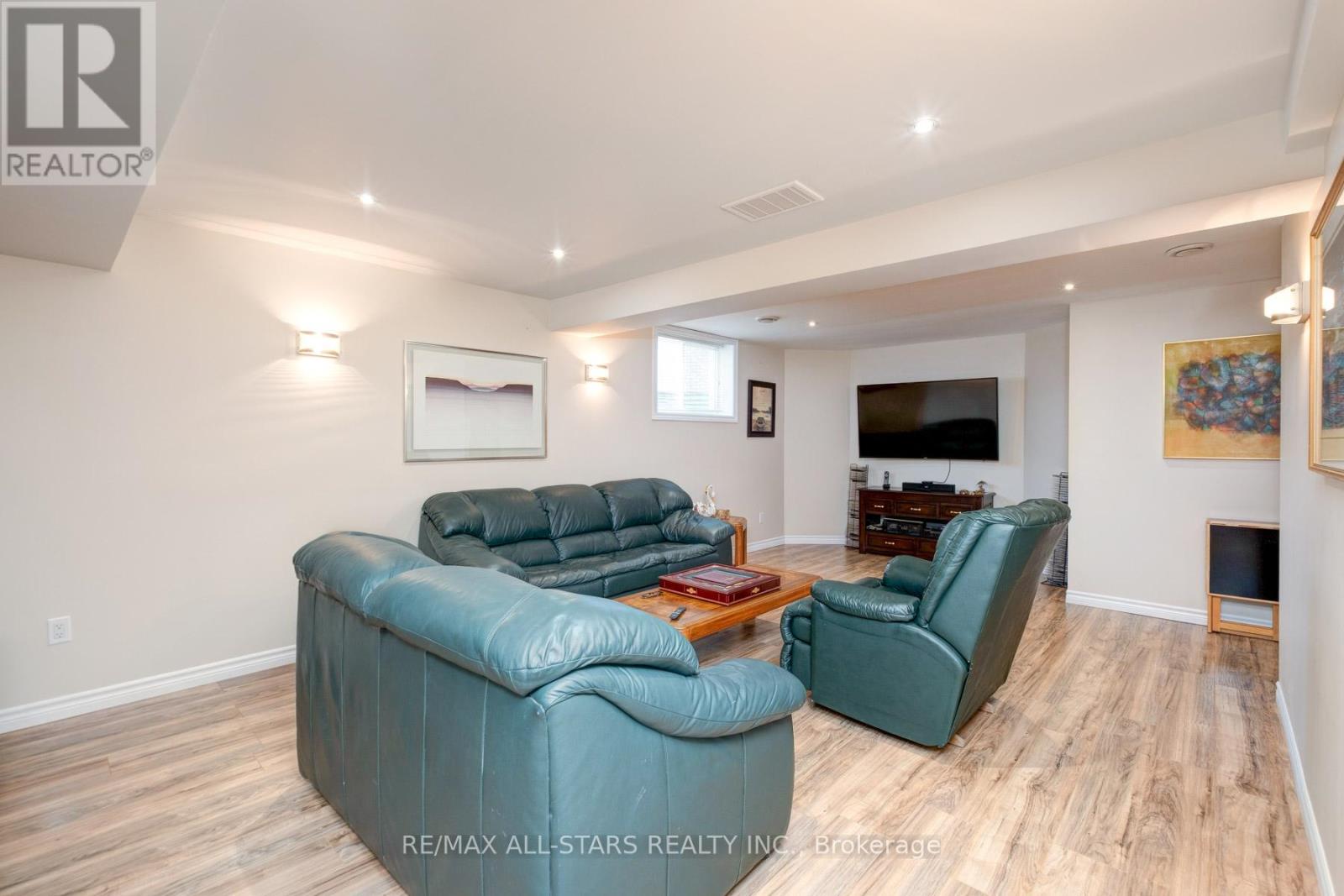 65 Liam Street, Kawartha Lakes, Ontario  K9V 0J4 - Photo 24 - X12906174