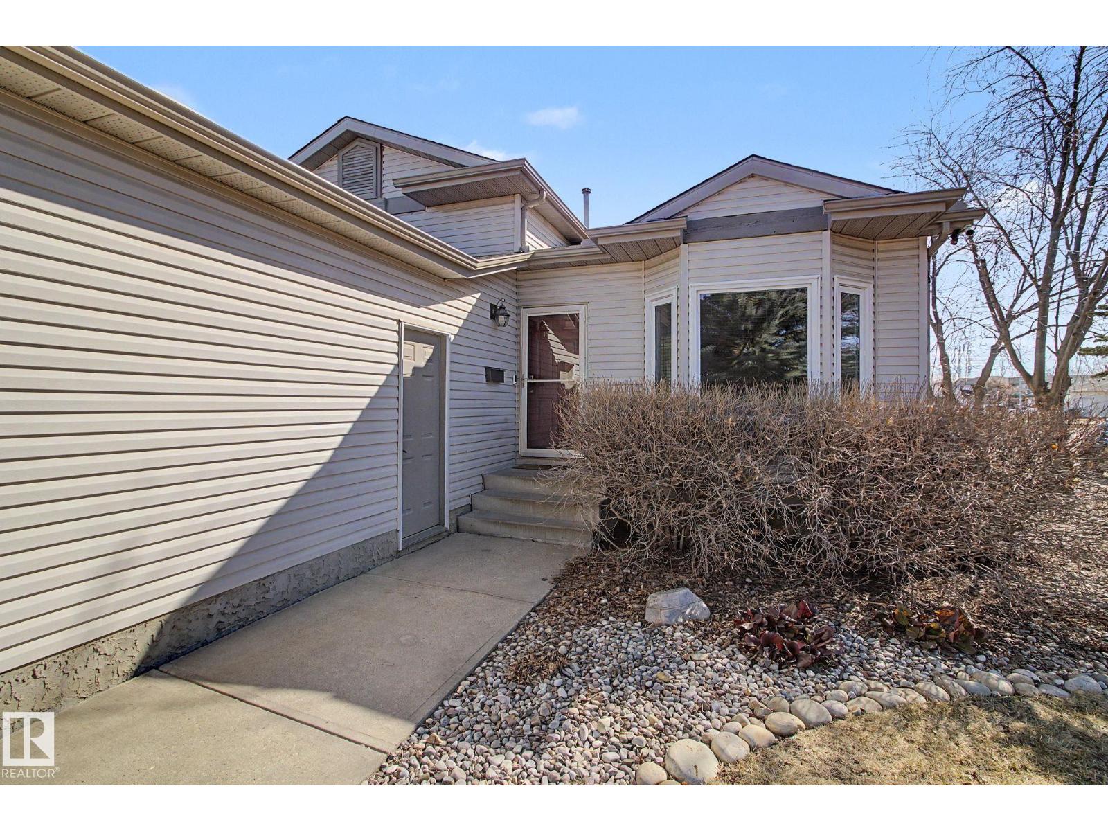 3903 32 St Nw, Edmonton, Alberta  T6T 1J5 - Photo 4 - E4483511