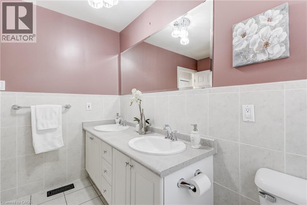 217 Lawnhurst Court, Hamilton, Ontario  L8V 4R4 - Photo 23 - 40819644