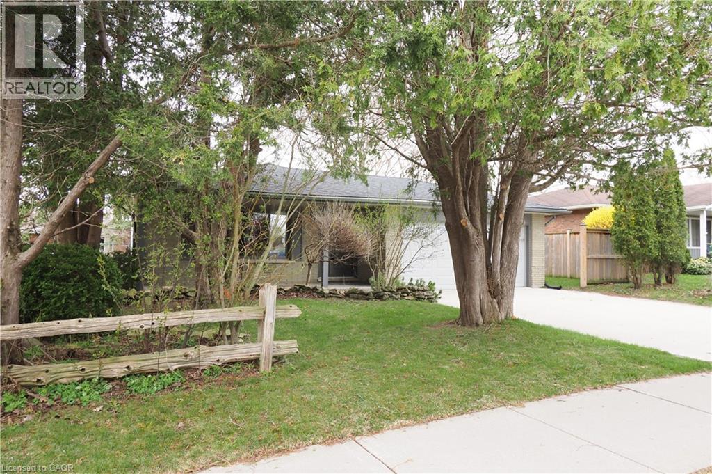 15 Mockingbird Drive, Elmira, Ontario  N3B 1S9 - Photo 4 - 40819646