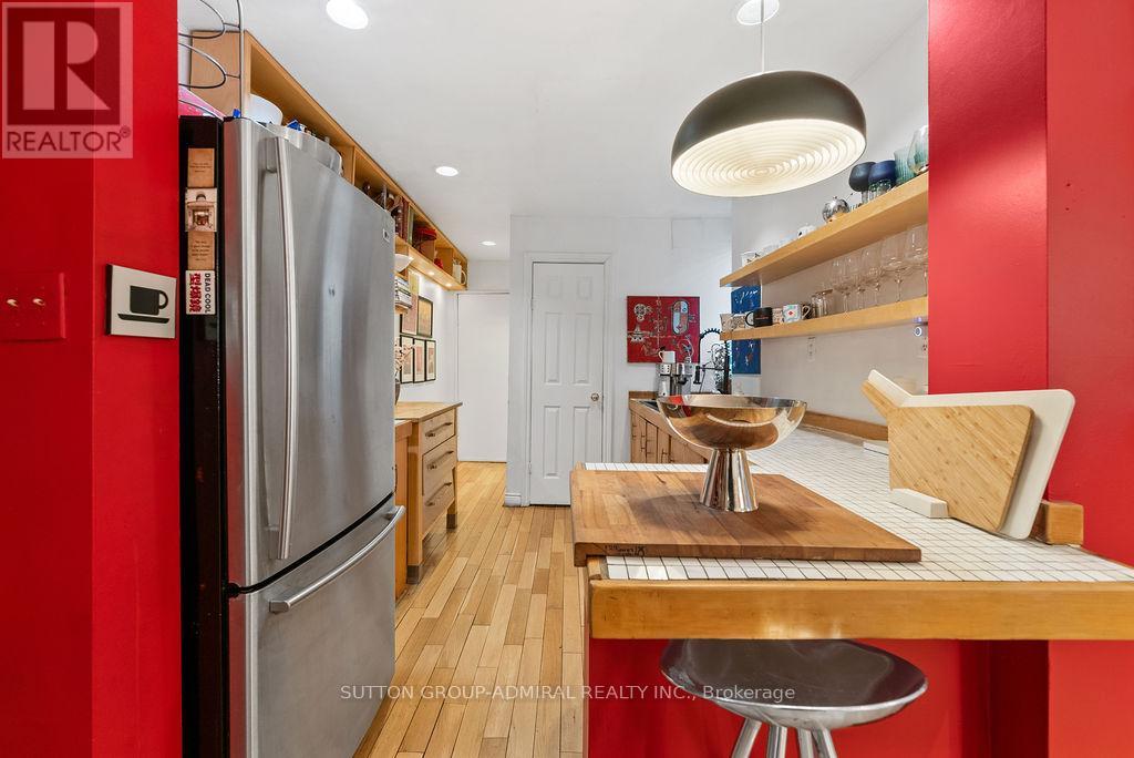 40 Claremont Street, Toronto, Ontario  M6J 2M5 - Photo 10 - C13030712