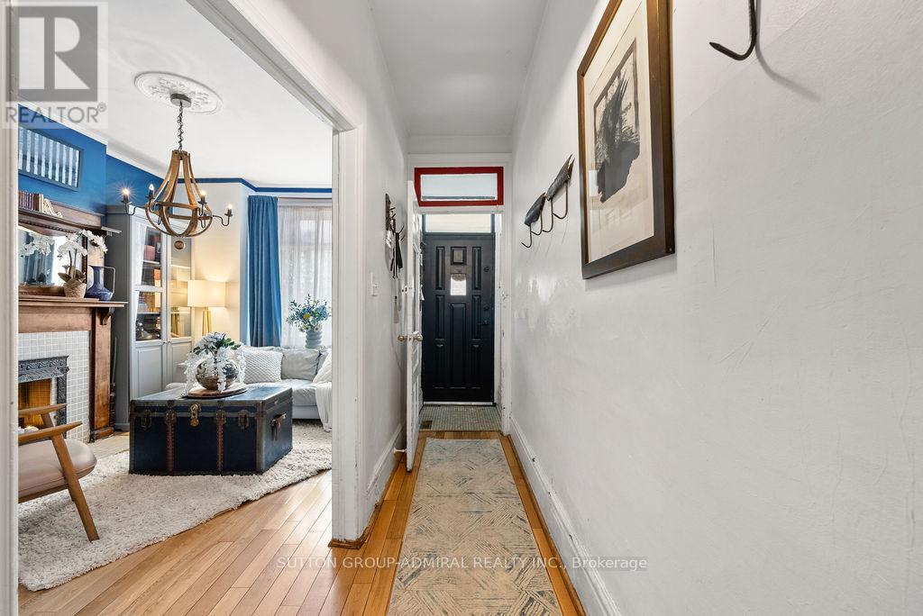 40 Claremont Street, Toronto, Ontario  M6J 2M5 - Photo 3 - C13030712