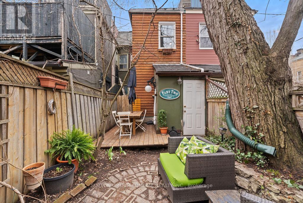 40 Claremont Street, Toronto, Ontario  M6J 2M5 - Photo 32 - C13030712